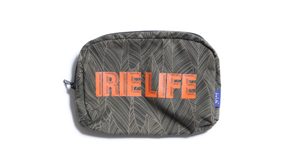 022 LIFE POUCH ¥2,700